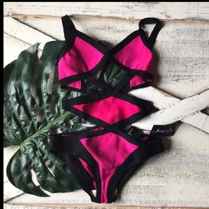 Super sexy Bandage 1 piece Luxe Lane NWT M